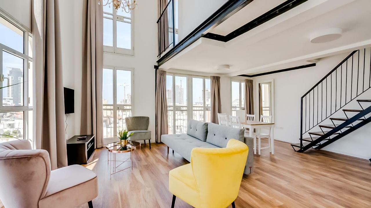 Apartment House Of Palm - One Of A Kind *